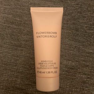 Flowerbomb by Viktor & Rolf lotion